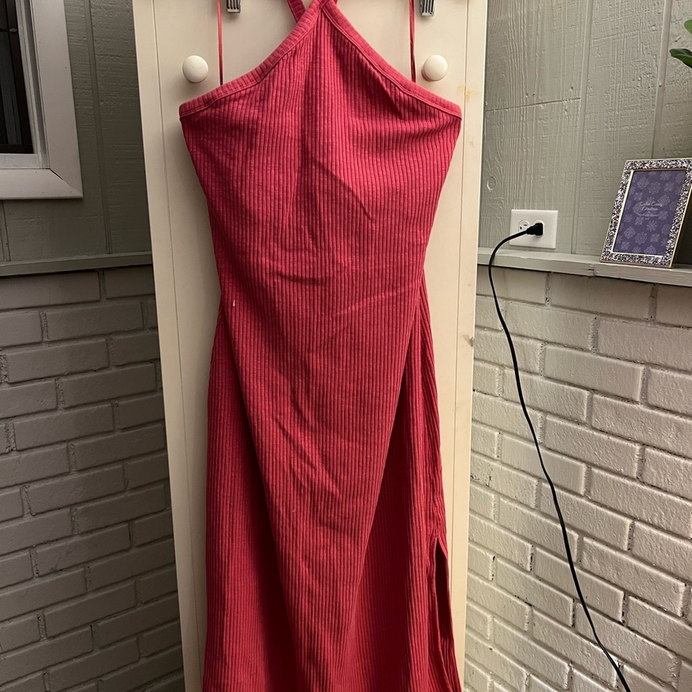 Pink plus sized criss-cross strap dress